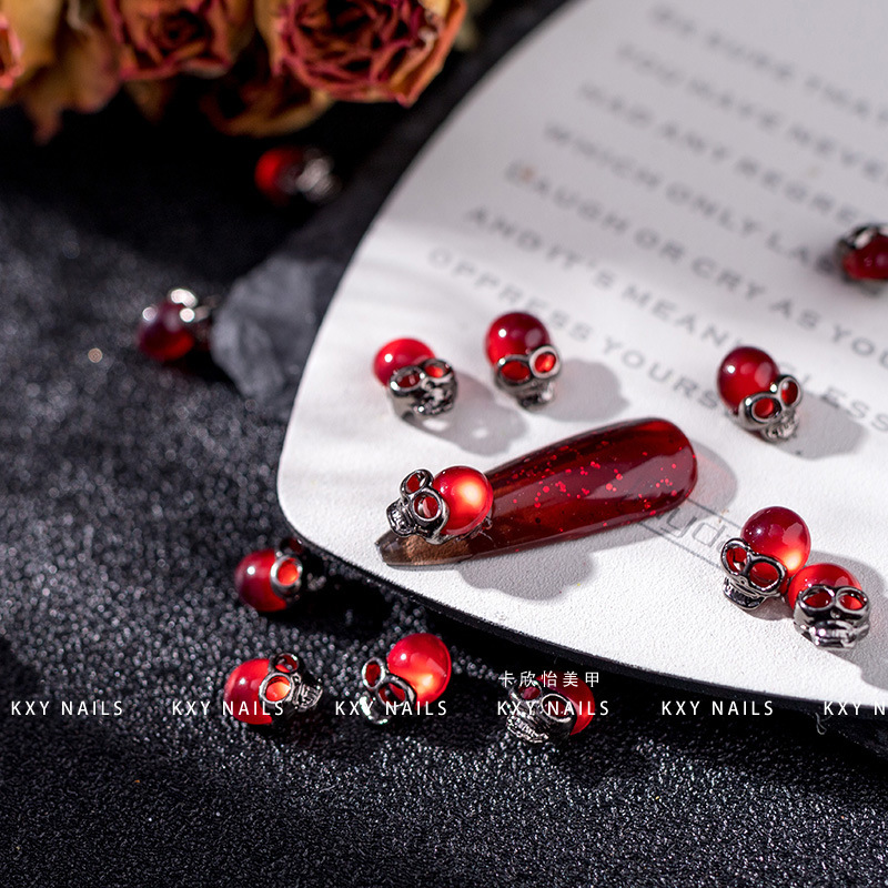 10 adet kırmızı kafatası tırna - Nail Art Lotso incelemesi ve fiyatı