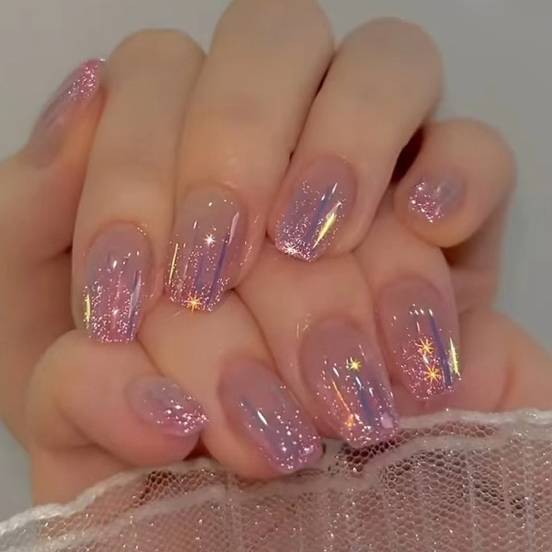 Kadınlar ve kızlar için kısa,  - Nail Art Glitter incelemesi ve fiyatı
