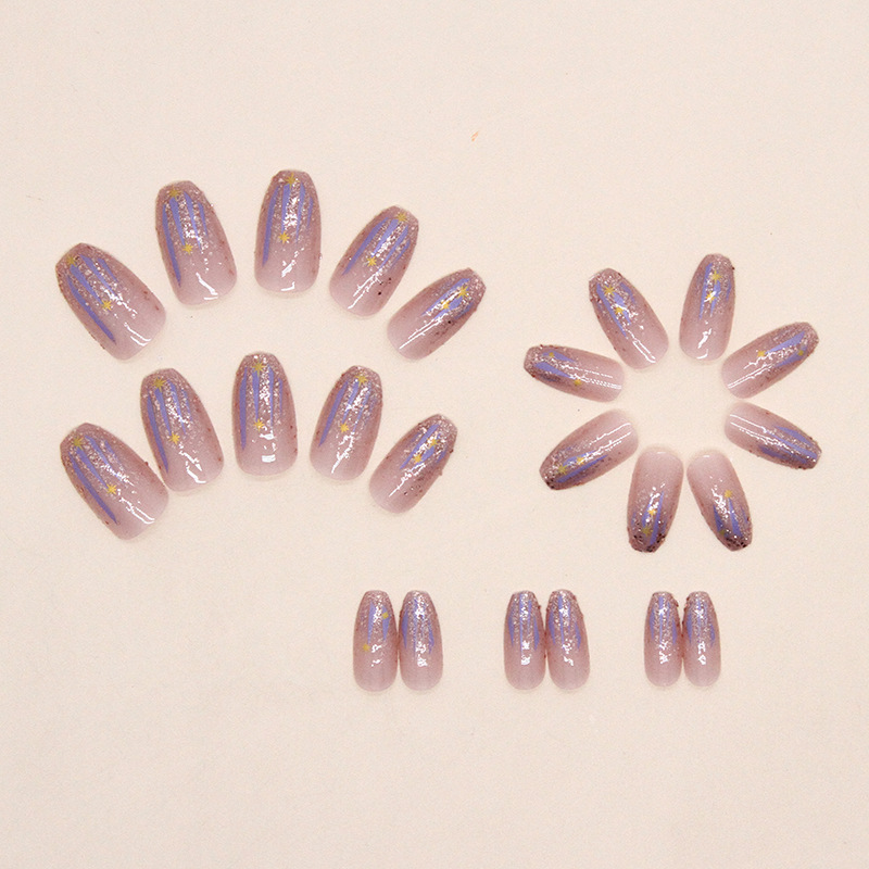 Kadınlar ve kızlar için kısa,  - Nail Art Glitter incelemesi ve fiyatı